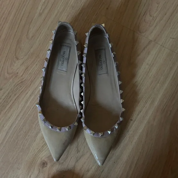 Valentino Tan Studded Flats - Picture 5 of 6